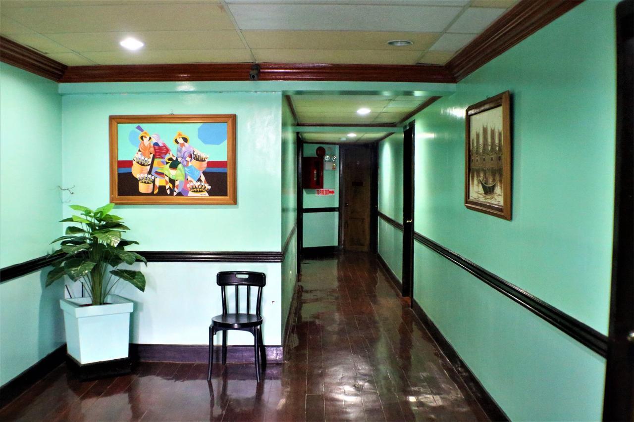Zen Rooms Vest Grand Suites Bohol Tagbilaran City Exterior photo