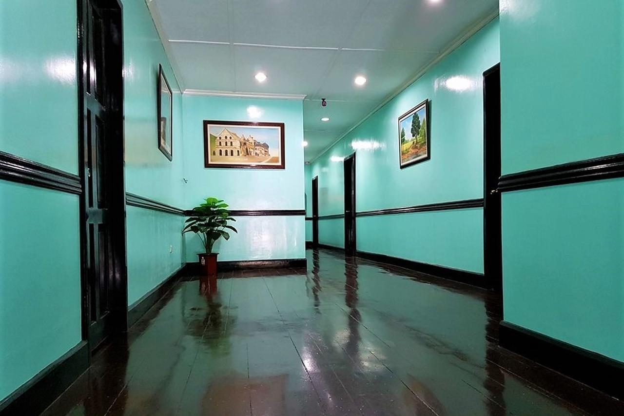 Zen Rooms Vest Grand Suites Bohol Tagbilaran City Exterior photo